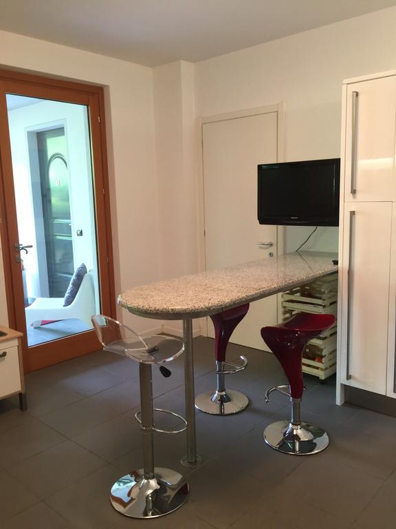 Armonie Del Lago - Lakeview Retreat With Private Garden, Pool & Jacuzzi Baveno Exterior foto